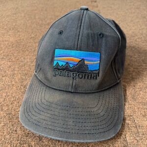 Patagonia P-6 Logo LoPro Trucker Hat Men Faded Black Snapback Baseball Cap stain